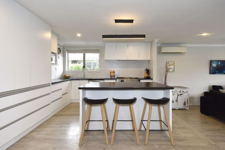 Photo of property in 32 Wingate Street, Redwood, Christchurch, 8051