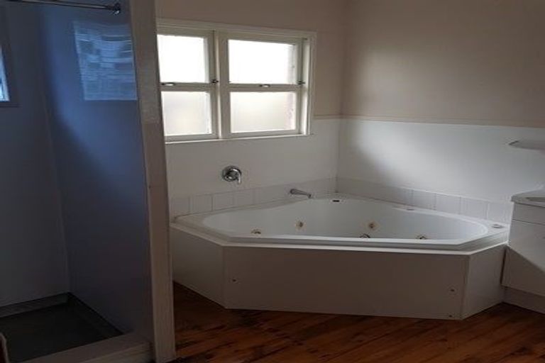 Photo of property in 9 Harbour View Road, Onerahi, Whangarei, 0110