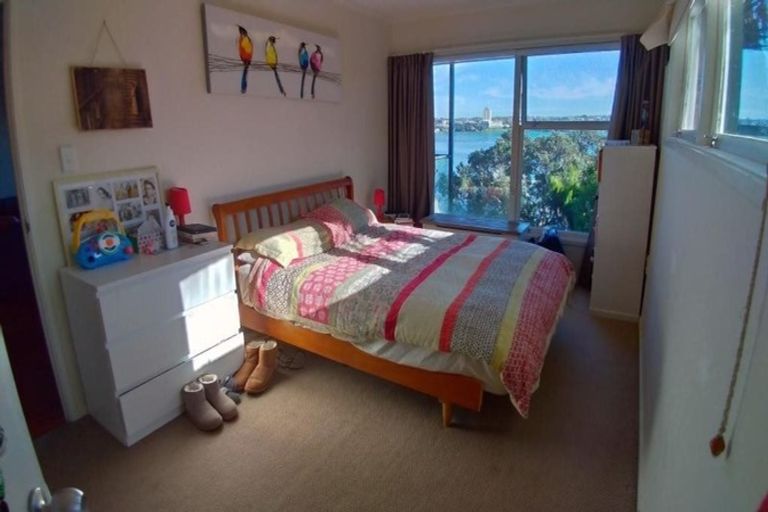 Photo of property in 2/198 Hurstmere Road, Takapuna, Auckland, 0622