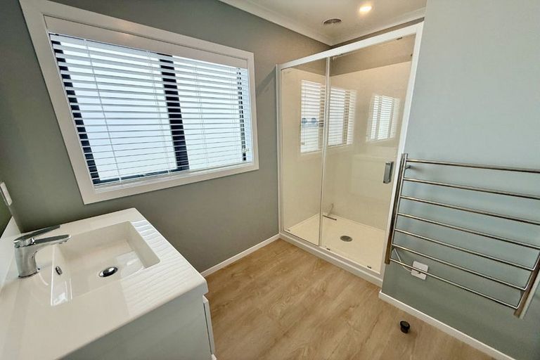 Photo of property in 9/64 Glen Road, Stokes Valley, Lower Hutt, 5019