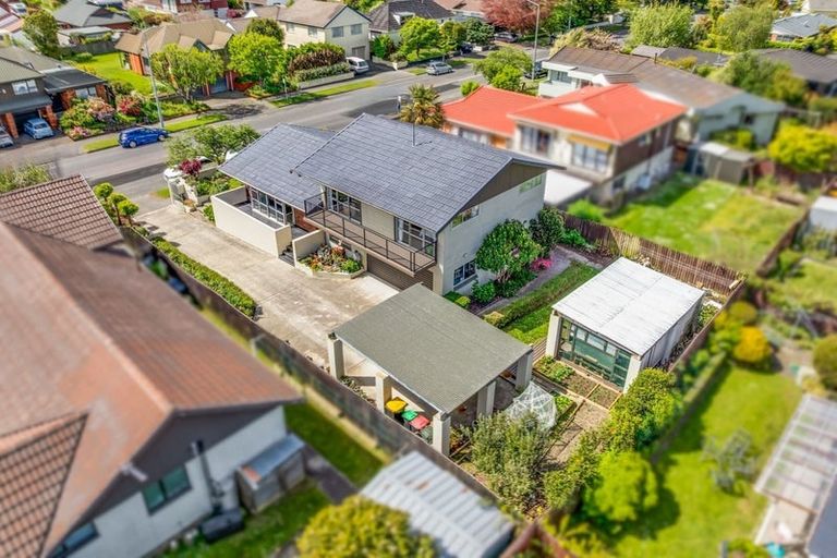 Photo of property in 207 Maidstone Road, Avonhead, Christchurch, 8042