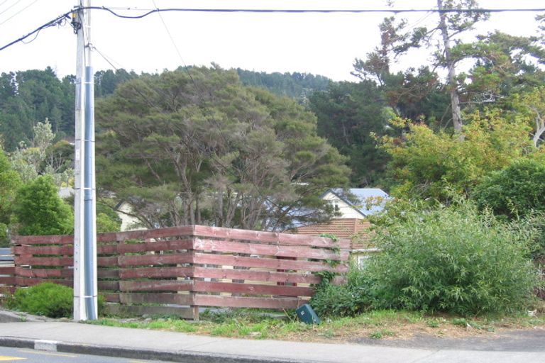 Photo of property in 28 Blue Mountains Road, Silverstream, Upper Hutt, 5019