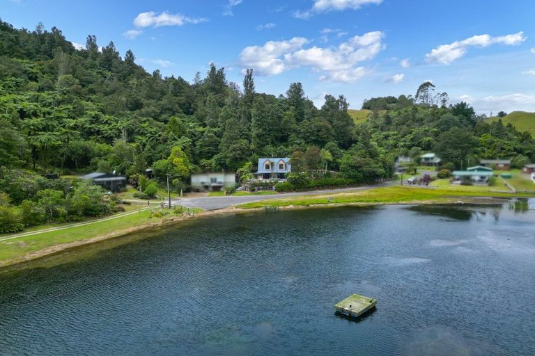 Photo of property in 8 Chingford Road, Lake Rotoma, Rotorua, 3074
