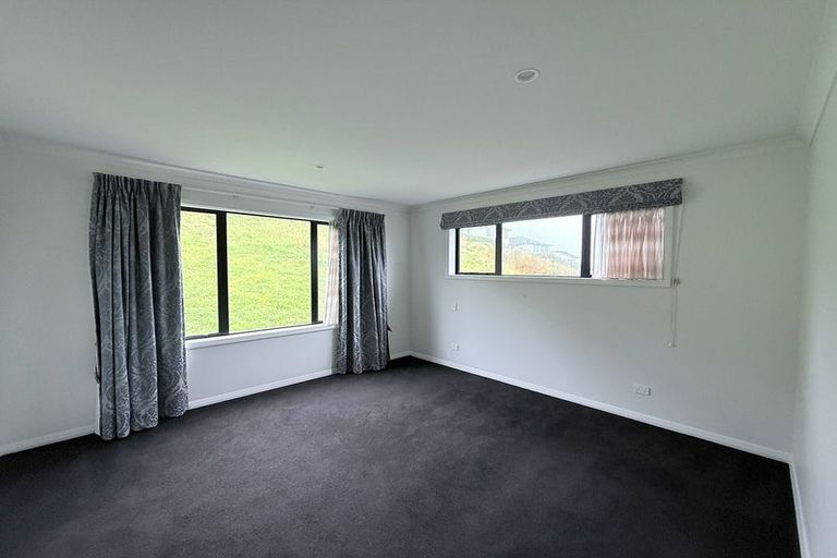 Photo of property in 122 Godfrey Drive, Orewa, 0931
