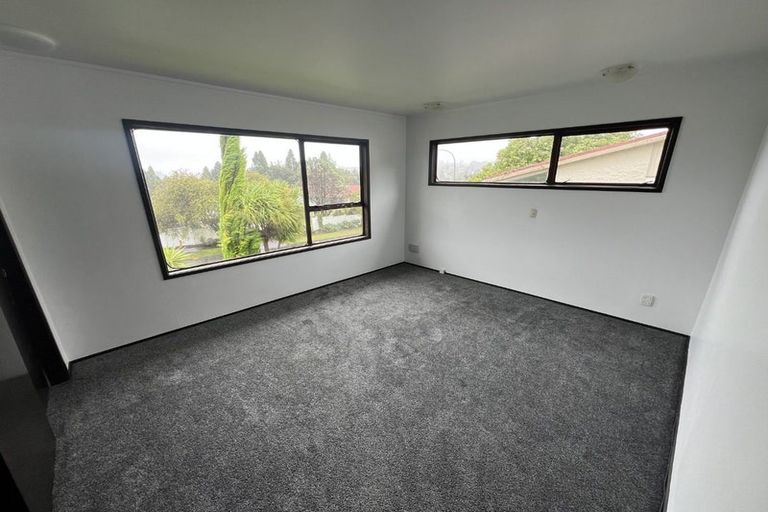 Photo of property in 69 Chelsea View Drive, Chatswood, Auckland, 0626