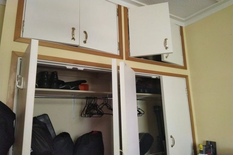 Photo of property in 57-57a Mckinley Crescent, Brooklyn, Wellington, 6021