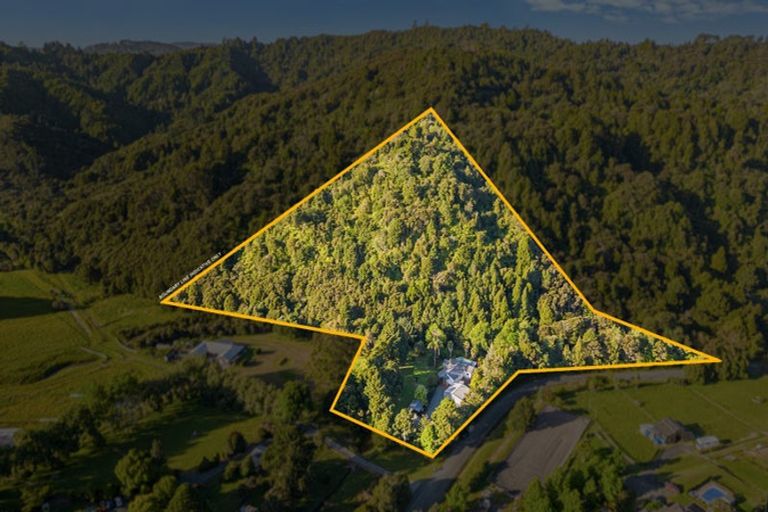 Photo of property in 316 Upper Waiwera Road, Puhoi, Silverdale, 0994