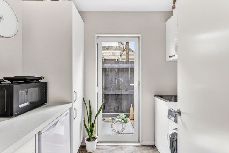 Photo of property in 29a Clare Street, Cambridge, 3434