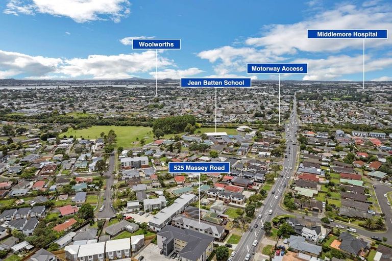 Photo of property in 525a Massey Road, Mangere, Auckland, 2022