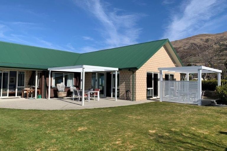 Photo of property in 4 Galloway Terrace, Wanaka, 9305
