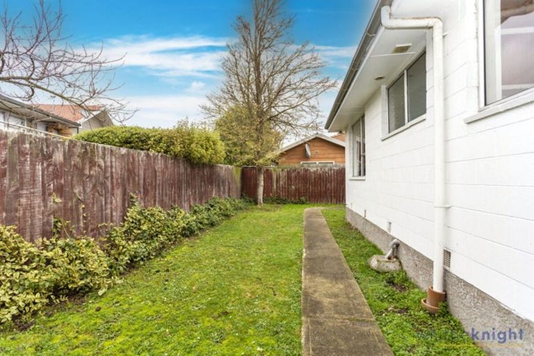 Photo of property in 4/93a Middlepark Road, Sockburn, Christchurch, 8042