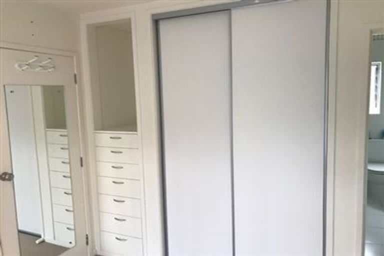 Photo of property in 1/72l Kitchener Road, Milford, Auckland, 0620