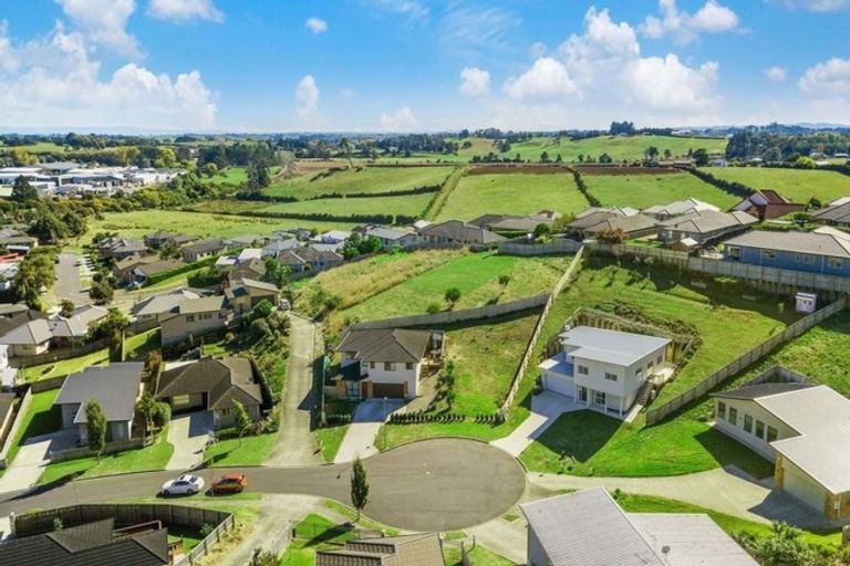 Photo of property in 34a Cape Vista Crescent, Pukekohe, 2120