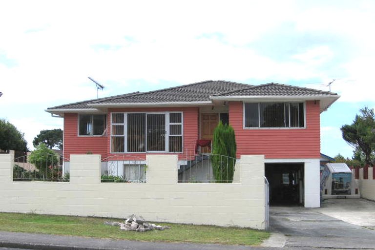 Photo of property in 64 Butterworth Drive, Glendene, Auckland, 0602