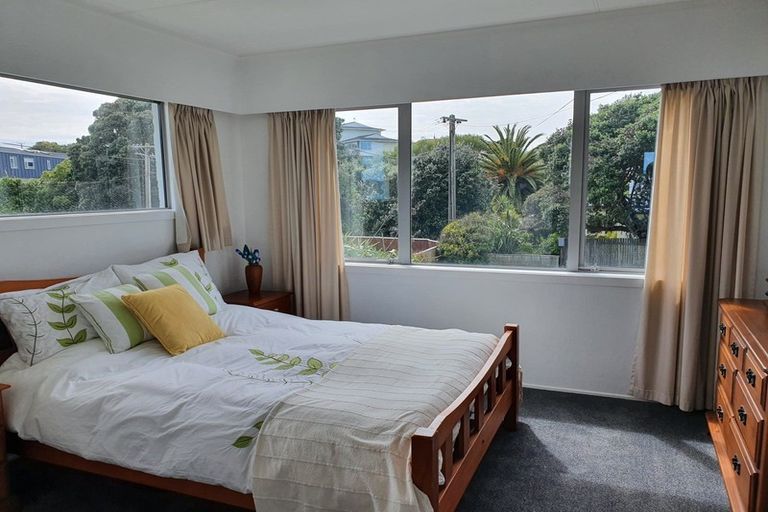 Photo of property in 5 Raebern Lane, Raumati Beach, Paraparaumu, 5032