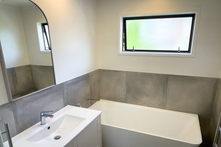 Photo of property in 4/59 Rangatira Road, Beach Haven, Auckland, 0626