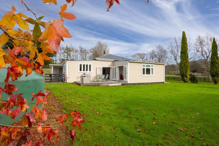 Photo of property in 1232 Opaki Kaiparoro Road, Mauriceville, Masterton, 5882