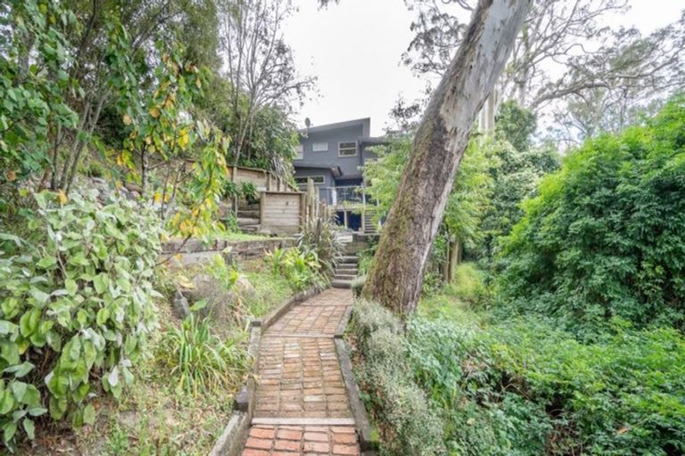 Photo of property in 67 Atawhai Road, Fitzherbert, Palmerston North, 4410