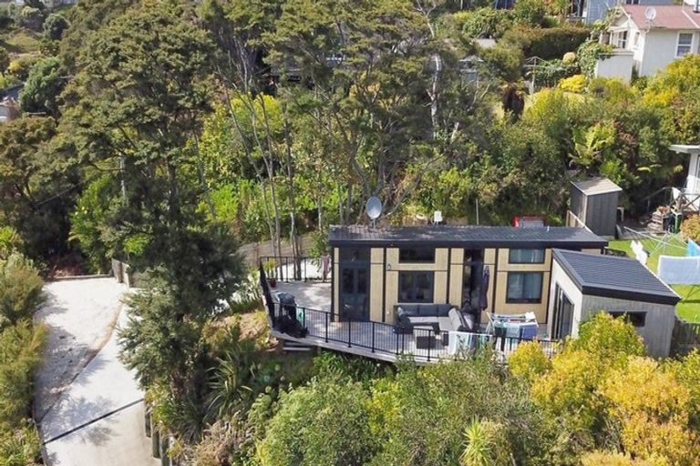 Photo of property in 10 Cross Street, Raglan, 3225