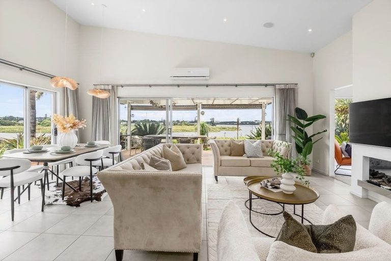 Photo of property in 48 Aurea Avenue, Pakuranga, Auckland, 2010