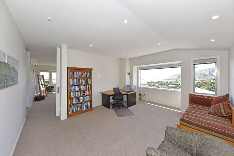 Photo of property in 2 Challenger Lane, Redcliffs, Christchurch, 8081