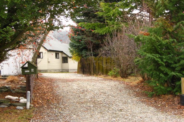 Photo of property in 9 Reid Crescent, Arrowtown, 9302