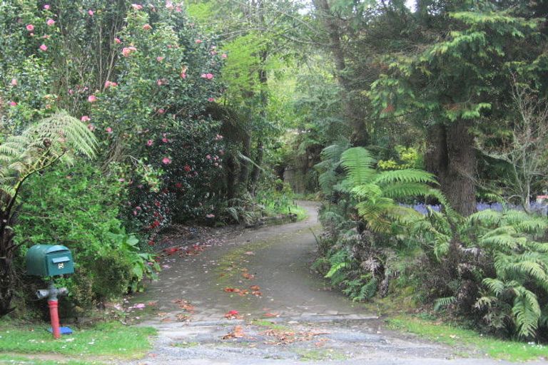 Photo of property in 5 Wattle Grove Road, Lake Okareka, Rotorua, 3076