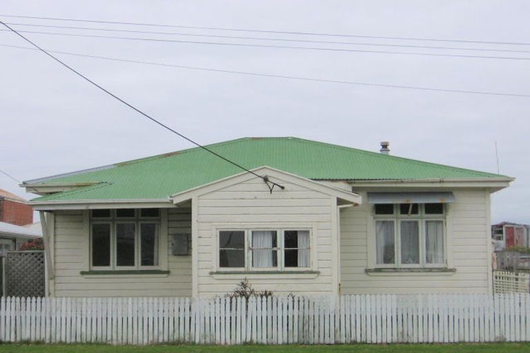 Photo of property in 6 Liddell Street, Foxton, 4814