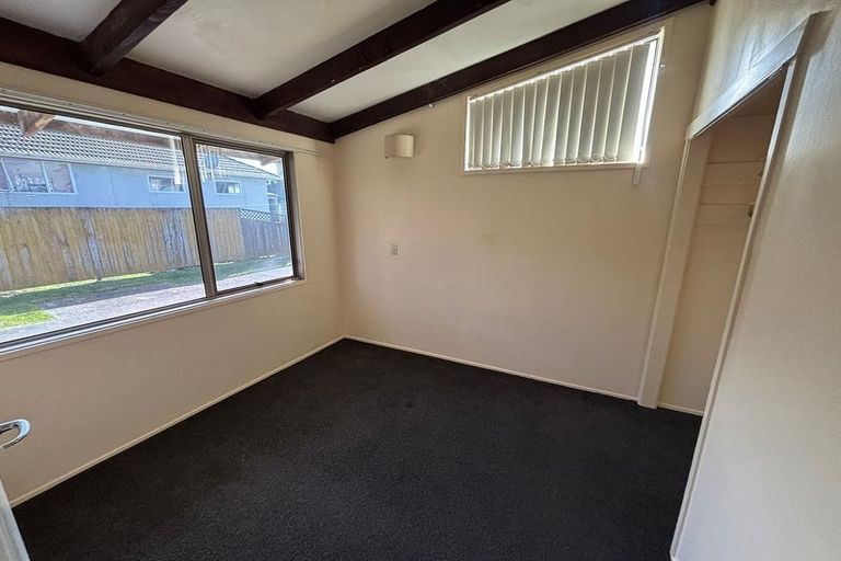 Photo of property in 3 Shepherds Road, Papakura, 2110