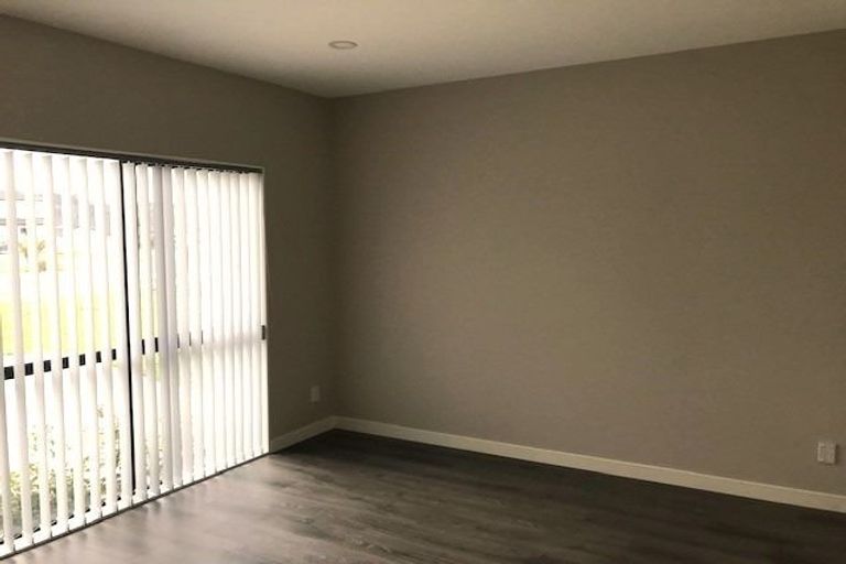 Photo of property in 43 Huarahi Pai Road, Huapai, Kumeu, 0810