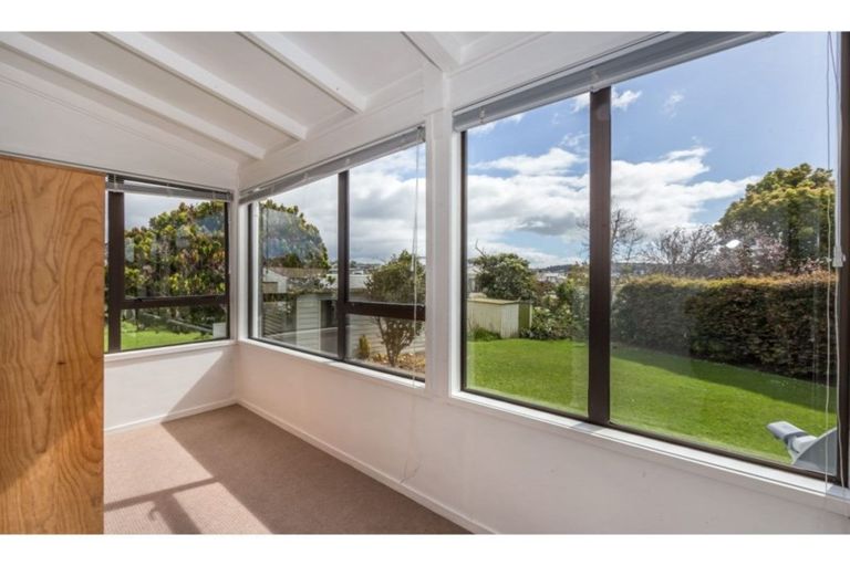 Photo of property in 28 Kauri Crescent, Snells Beach, 0920