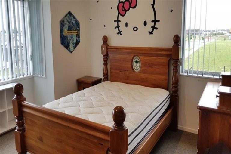 Photo of property in 1/26 Hollowout Street, Takanini, 2112