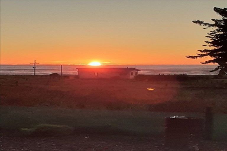 Photo of property in 19 Prospector Place, Barrytown, Runanga, 7873