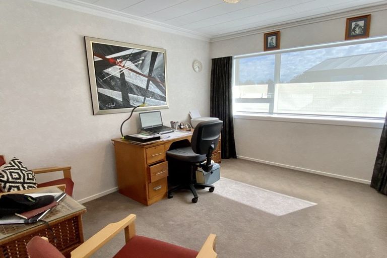 Photo of property in 32 Kildare Drive, Waikiwi, Invercargill, 9810