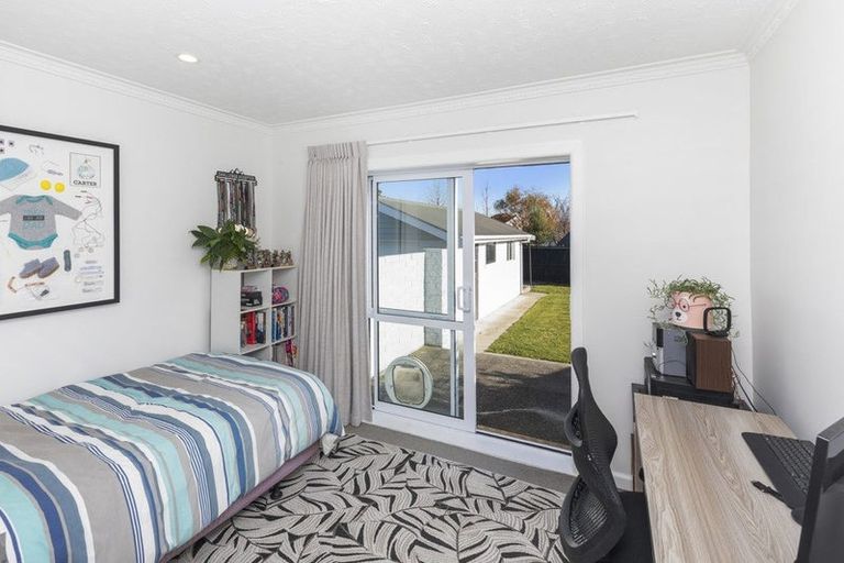 Photo of property in 45 Emlyn Place, Avondale, Christchurch, 8061