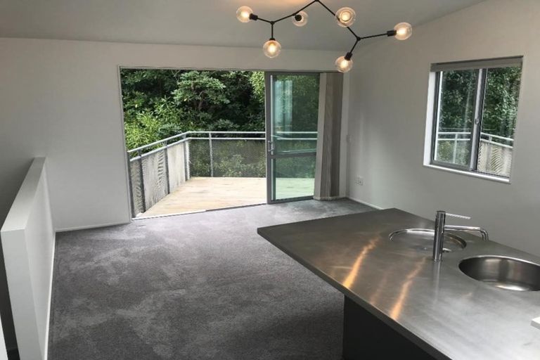 Photo of property in 17/2 Onslow Road, Khandallah, Wellington, 6035