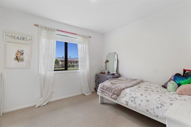 Photo of property in 13 Loach Road, Hawea Flat, Wanaka, 9382