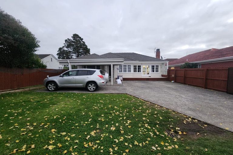 Photo of property in 13 Great South Road, Papatoetoe, Auckland, 2025