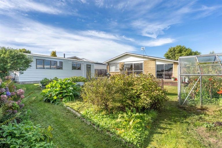 Photo of property in 8 Milford Street, Heidelberg, Invercargill, 9812