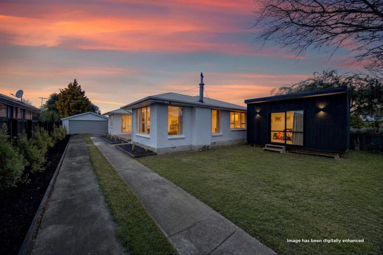 Photo of property in 4 Blossomdale Place, Bishopdale, Christchurch, 8053