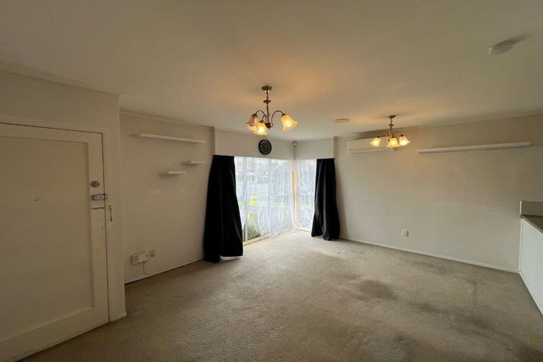 Photo of property in 1/4 Norman Spencer Drive, Papatoetoe, Auckland, 2104