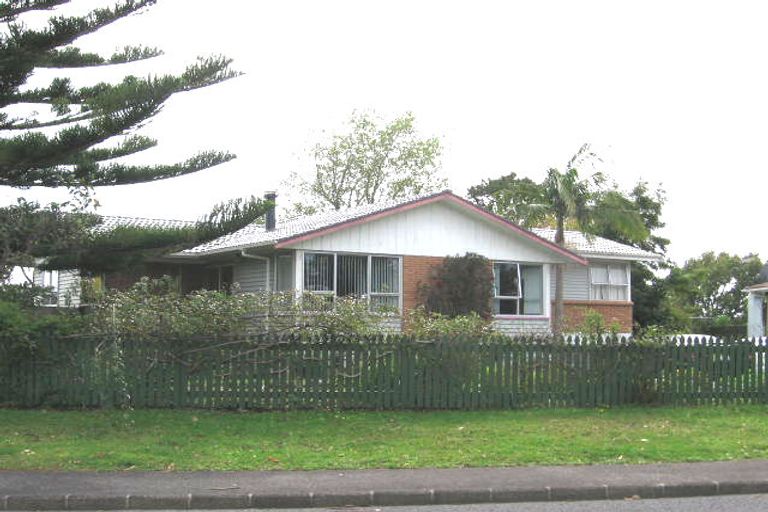 Photo of property in 4 Jillian Drive, Ranui, Auckland, 0612