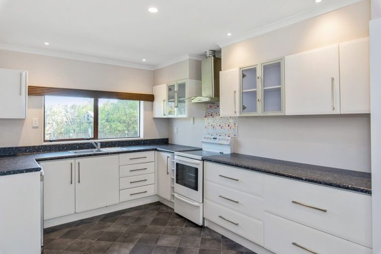 Photo of property in 189 Tararua Road, Levin, 5571