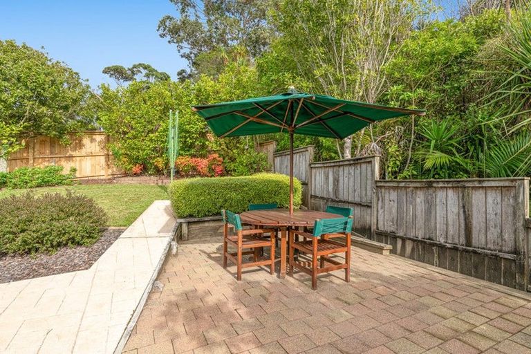 Photo of property in 29 Westminster Gardens, Unsworth Heights, Auckland, 0632