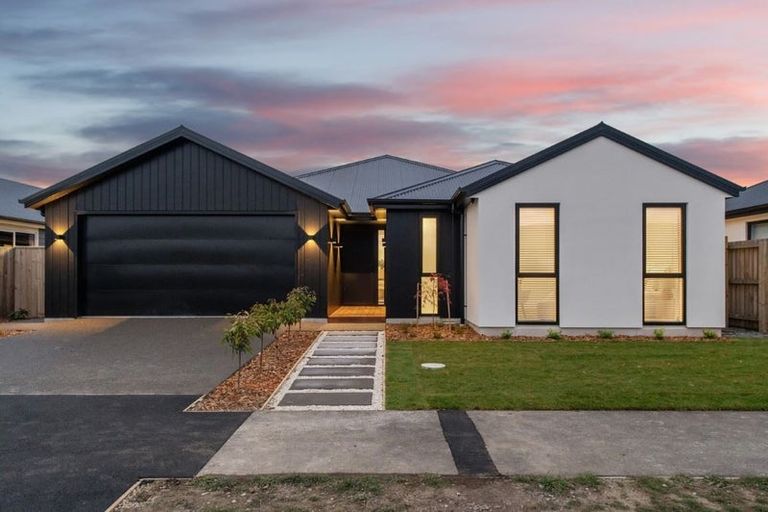 Photo of property in 35 Timara Crescent, Marshland, Christchurch, 8083