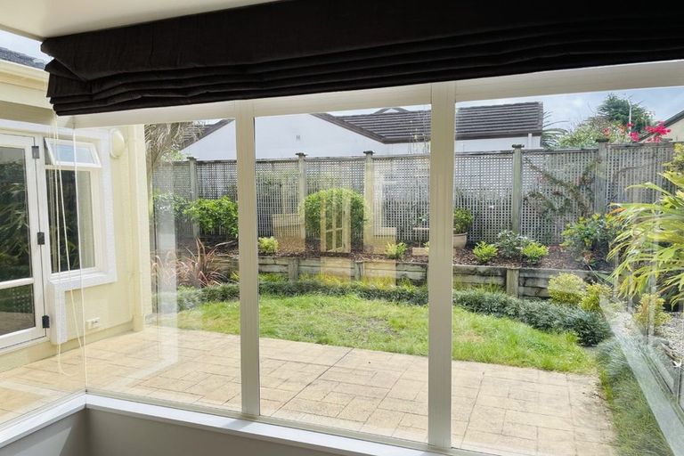 Photo of property in 10 Cellarmans Street, Te Atatu Peninsula, Auckland, 0610