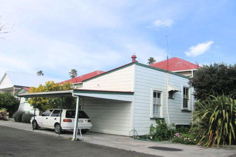 Photo of property in 1 Finnis Lane, Hospital Hill, Napier, 4110
