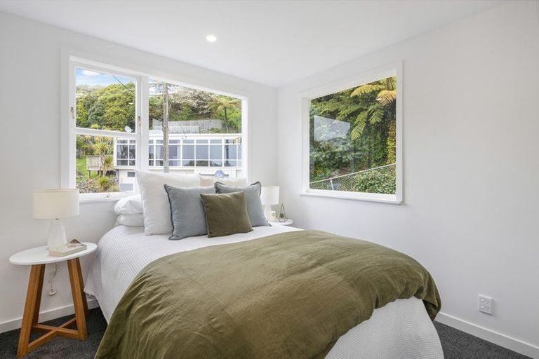 Photo of property in 22 Hollies Crescent, Johnsonville, Wellington, 6037