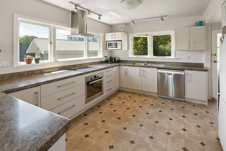 Photo of property in 37 Elliott Crescent, Owhata, Rotorua, 3010