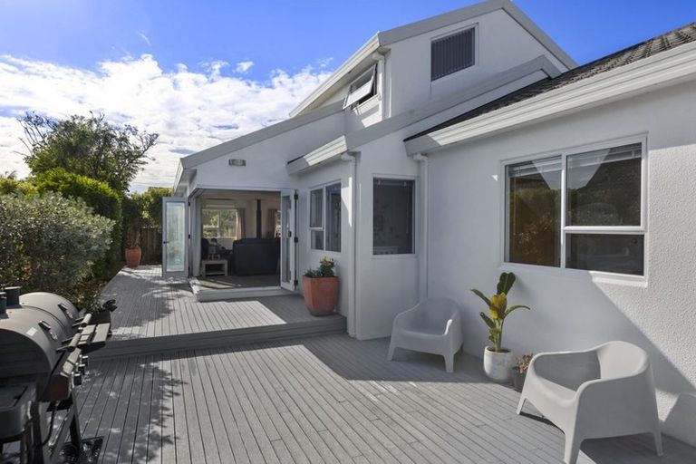 Photo of property in 29 Glucina Avenue, West Harbour, Auckland, 0618